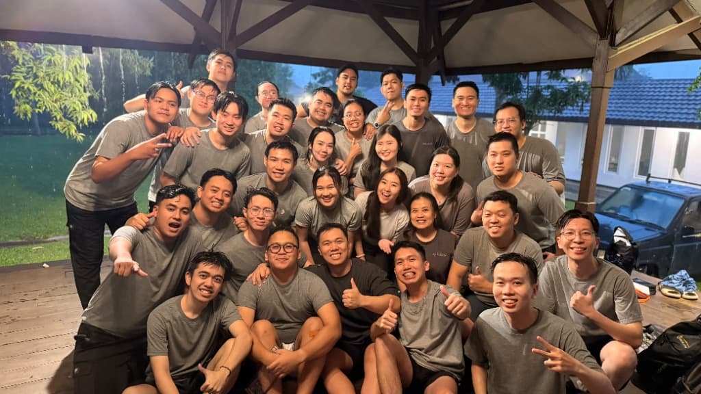 Anggota SelagiMuda saat bonding night